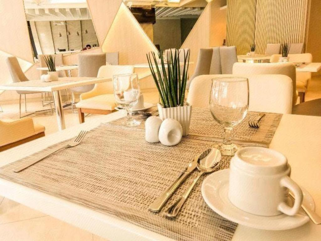 Aura One Hotel Baguio City Zewnętrze zdjęcie